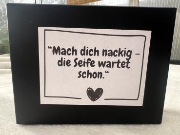 Geschenkbox Bio-Seife auf Heilwolle – handgemacht, natürlich, zum Schmunzeln