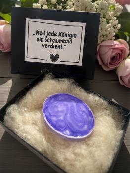 Preview: Geschenkbox Bio-Seife auf Heilwolle – handgemacht, natürlich, zum Schmunzeln